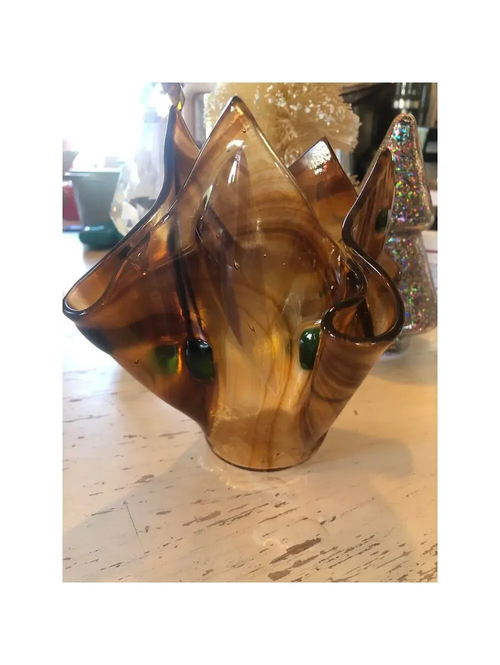 Vintage Unmarked Glass Handkerchief Vase 5